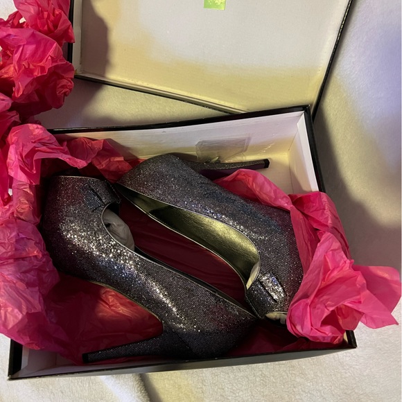 Size 11 pewter glitter peep toe platform 5” heel Brand New In Box 1” platform - Picture 3 of 10